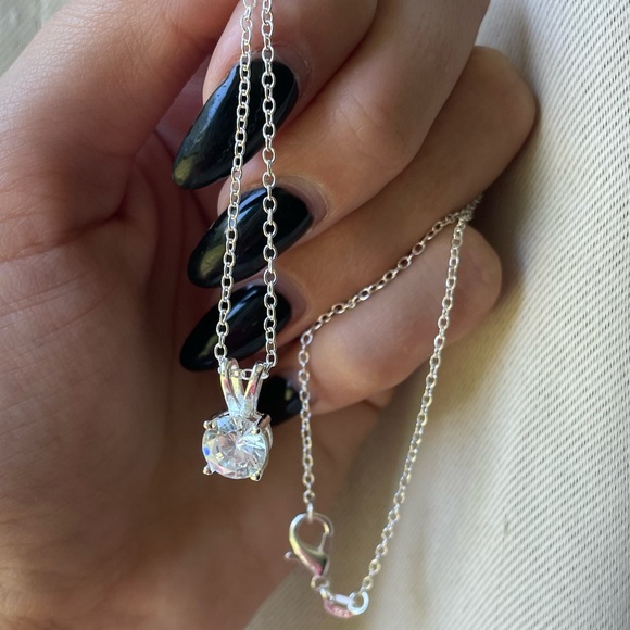 Sparkling ✨ Dot Silver Necklace - Picture 5 of 7